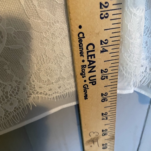 Calvin Klein Size Large White Sleeveless With Lacy Underlay Super Nice - Picture 5 of 6